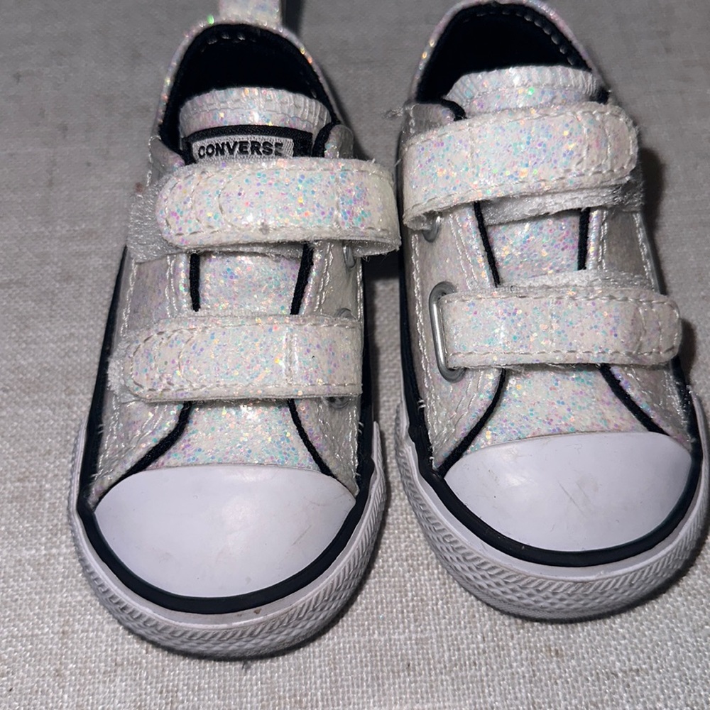 Converse sneaker. Velcro. White glitter color. Size toddler 4.